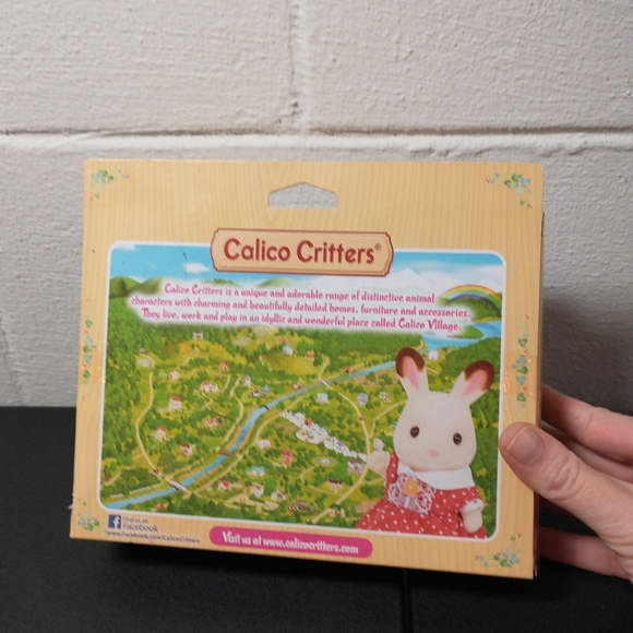 Calico Critters Yellow Labrador Family - Picture 6 of 6